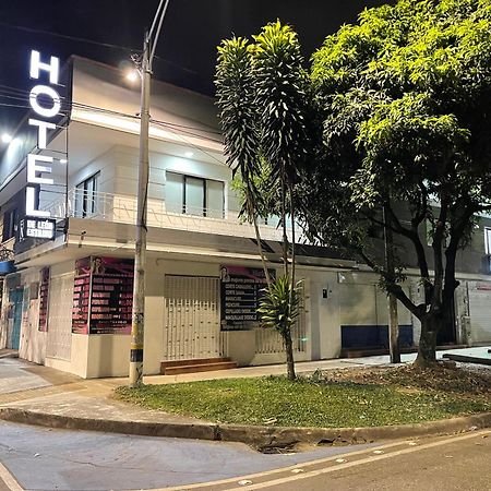 Hotel De Leon Estadio ميديلين المظهر الخارجي الصورة