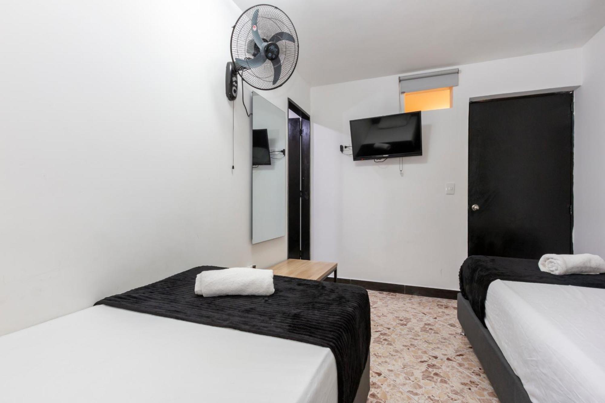 Hotel De Leon Estadio ميديلين المظهر الخارجي الصورة