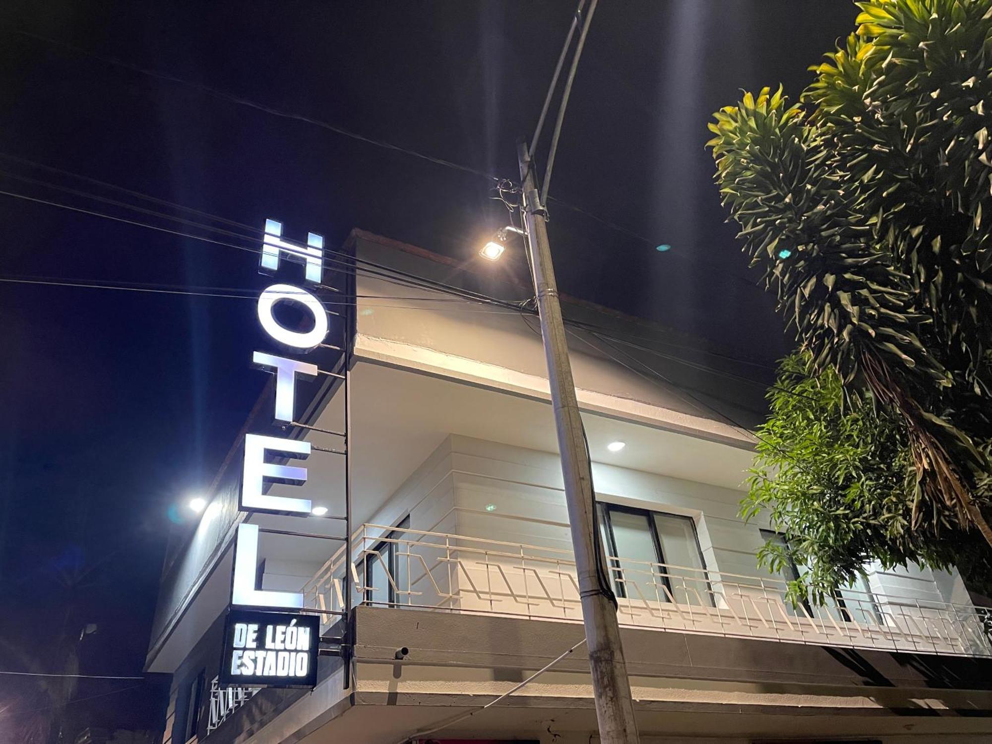 Hotel De Leon Estadio ميديلين المظهر الخارجي الصورة